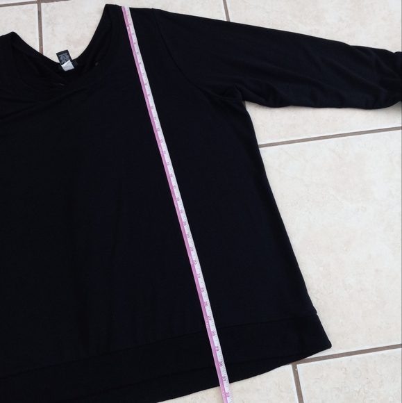 Torrid 4X Rocker Back Slash Black Sweatshirt - Picture 12 of 16